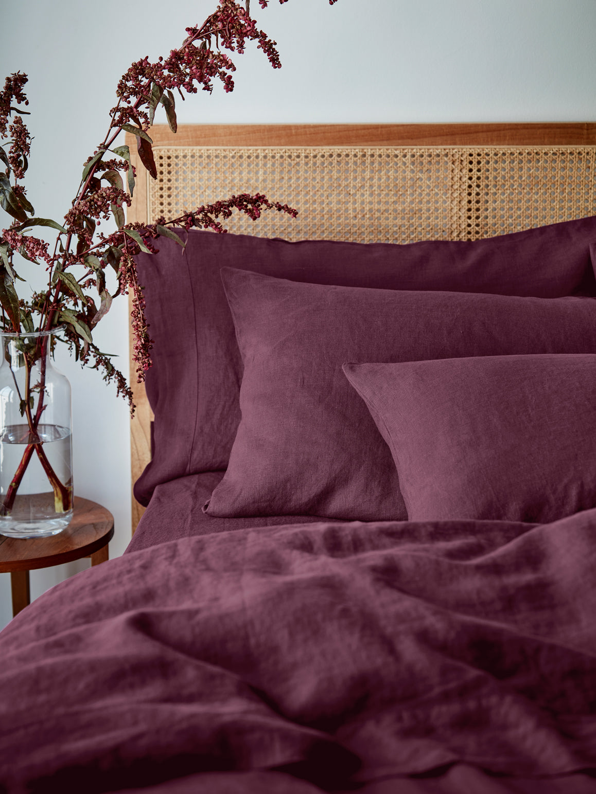 Piglet-in-Bed-AW-Plain-Linen-Bedding-Berry-Pillowcases2_copy_2